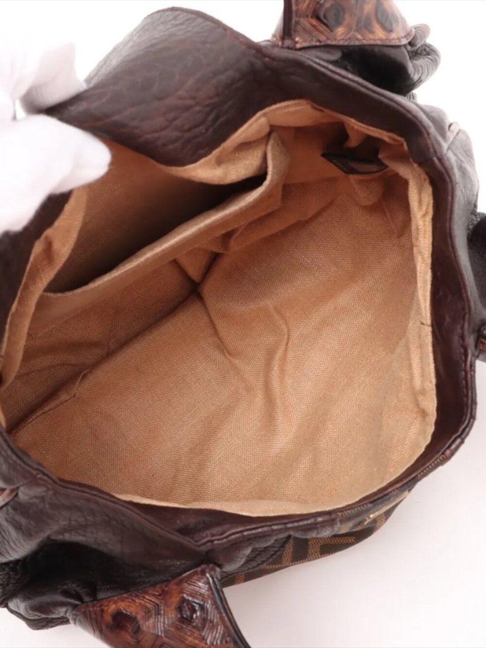 Fendi Hobo J32 - Picture 7 of 13